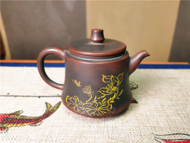 坭兴陶茶壶价格为什么差别很大？钦州坭兴陶工艺大师壶价格是多少