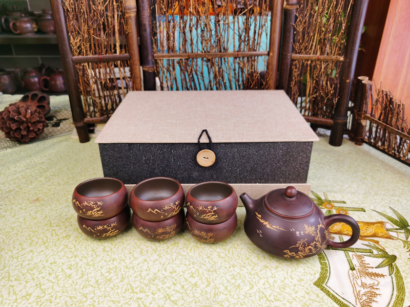 一壶一种茶，养壶最好采用专壶侍专茶