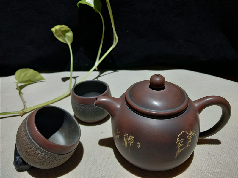 坭兴陶茶壶